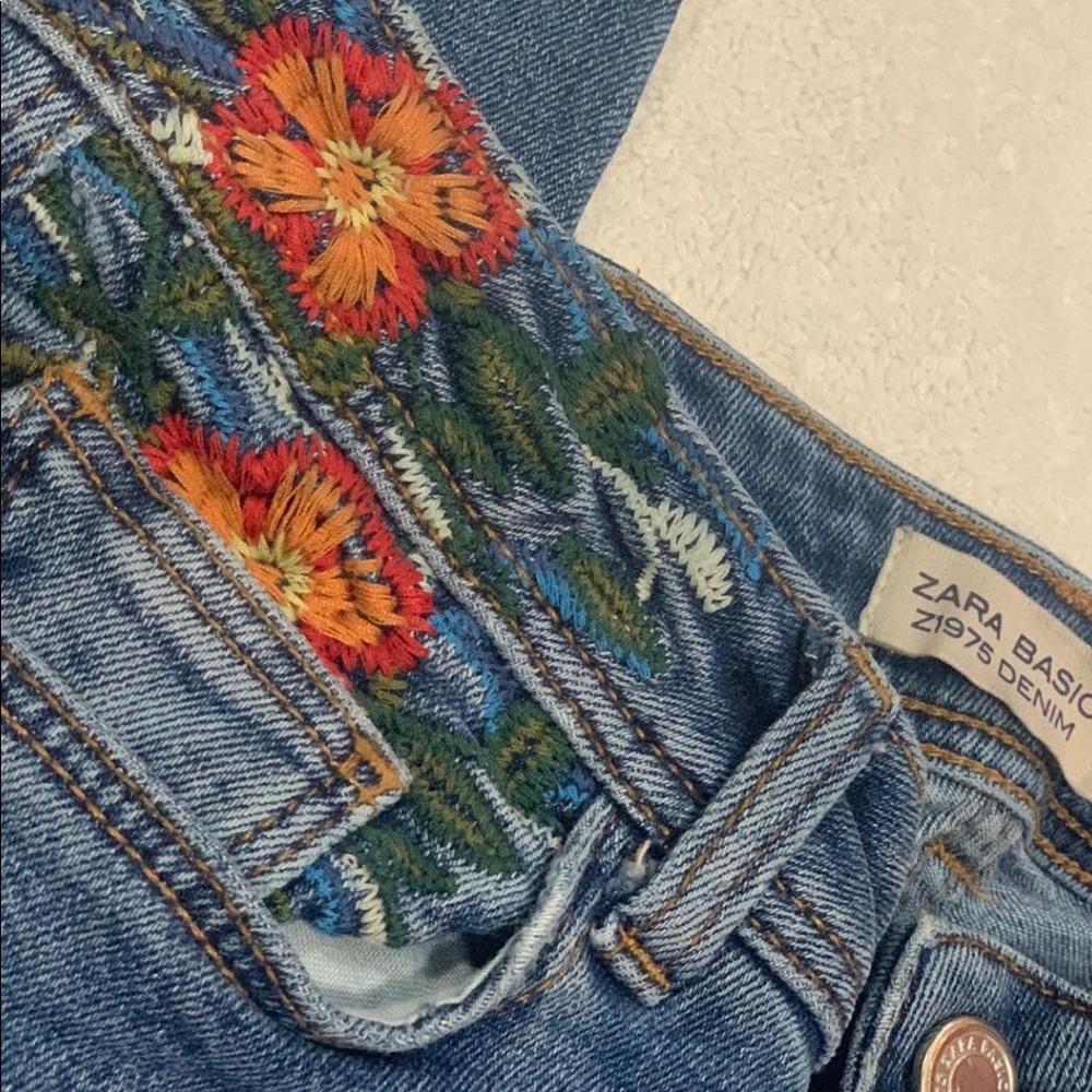 ZARA embroidered jeans